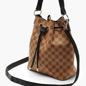 Check duffel bucket bag. NWT. fashion designer inspired bag
